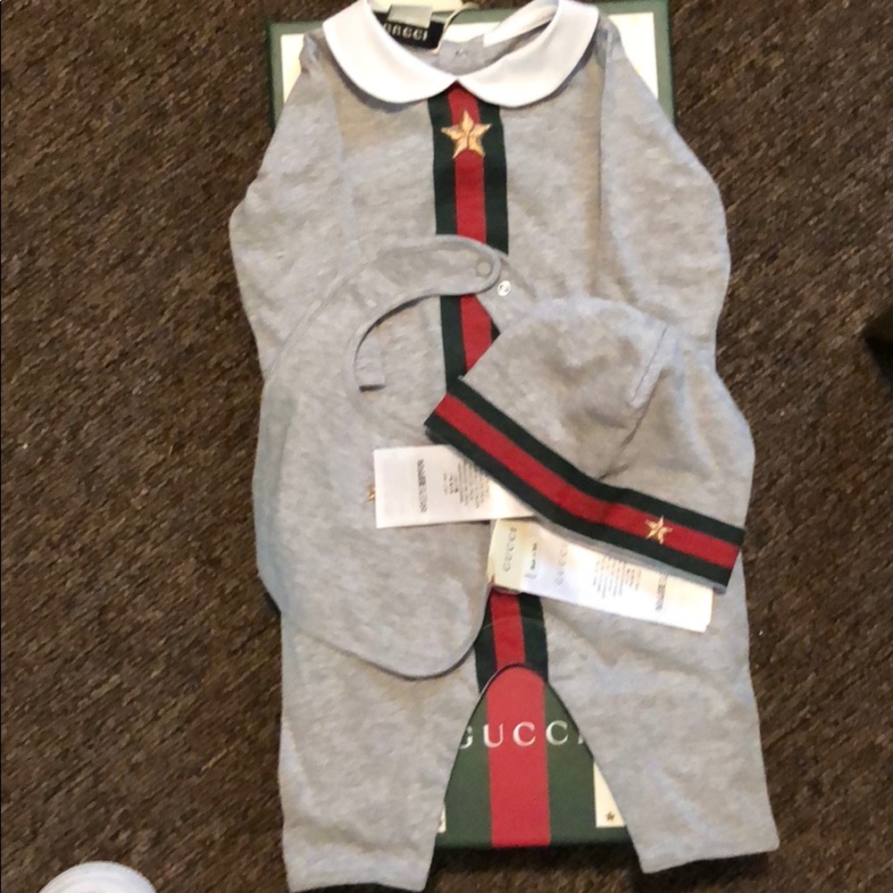 0-3 months baby Gucci onesie bib and hat